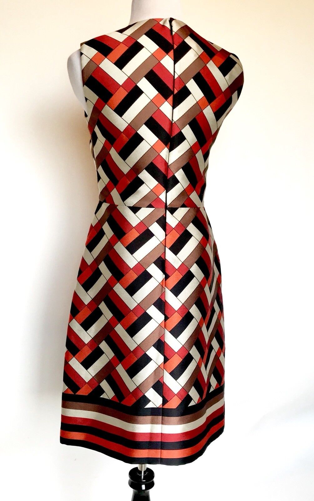 Carolina Herrera Burnt Orange Print Dress. Retail $885 Price $ 395 Size 2 NWT