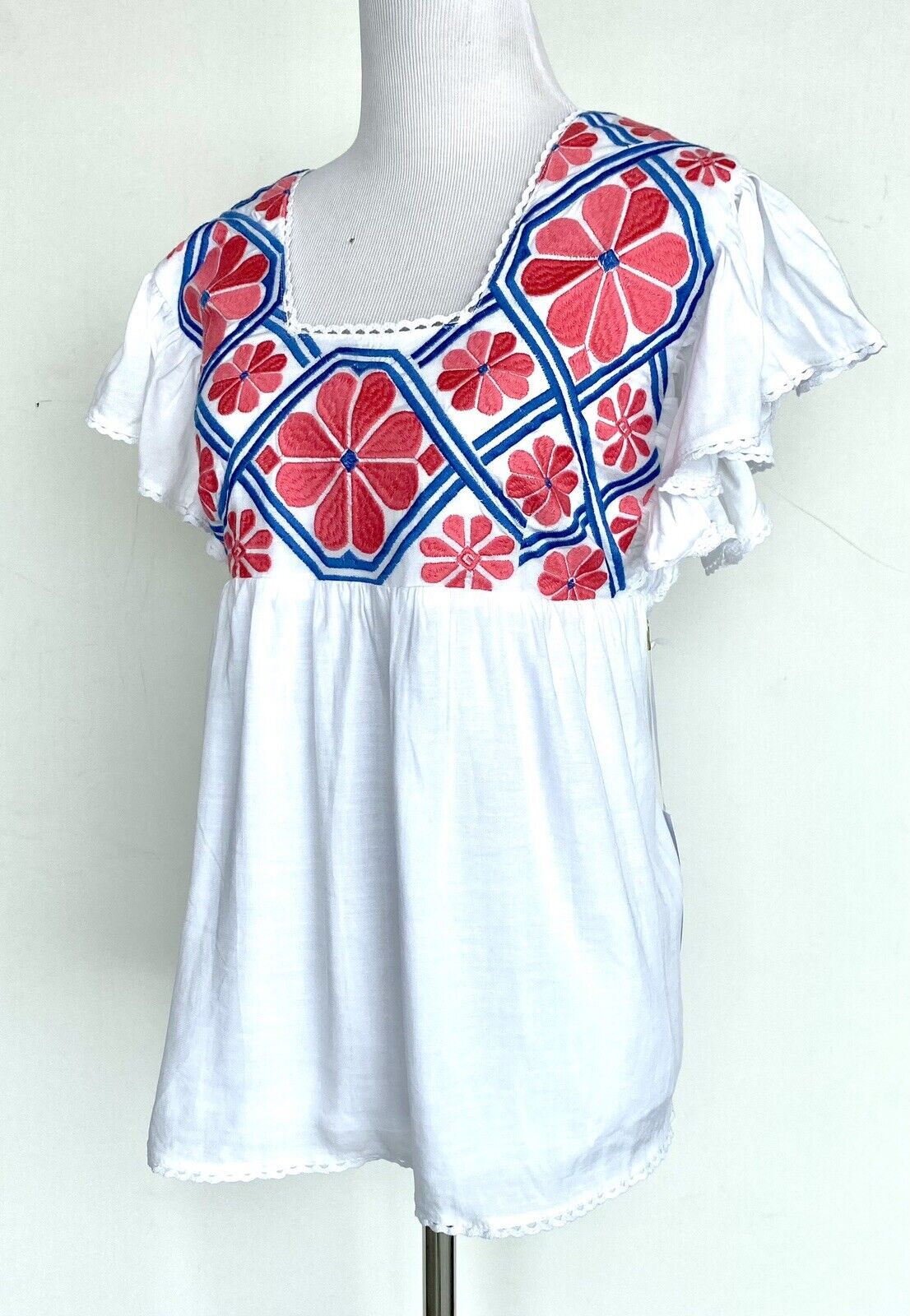 J Marie Embroidered Sterling flutter sleeve top size S Retail $106 Price $59