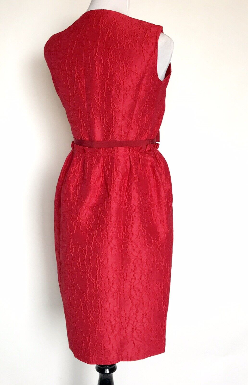 Carolina Herrera Red Bow Ribbon Waist Dress. Retails $635 NWT Price $295 Size 6