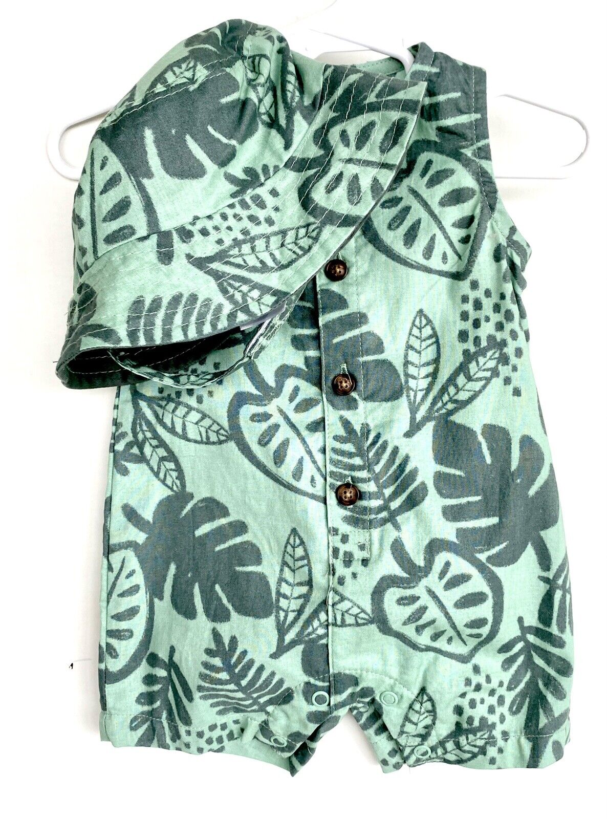 Carters Green Leaf 2pc Hat And Romper Suit Retail $26 Price $19 3 M 100% Cotton