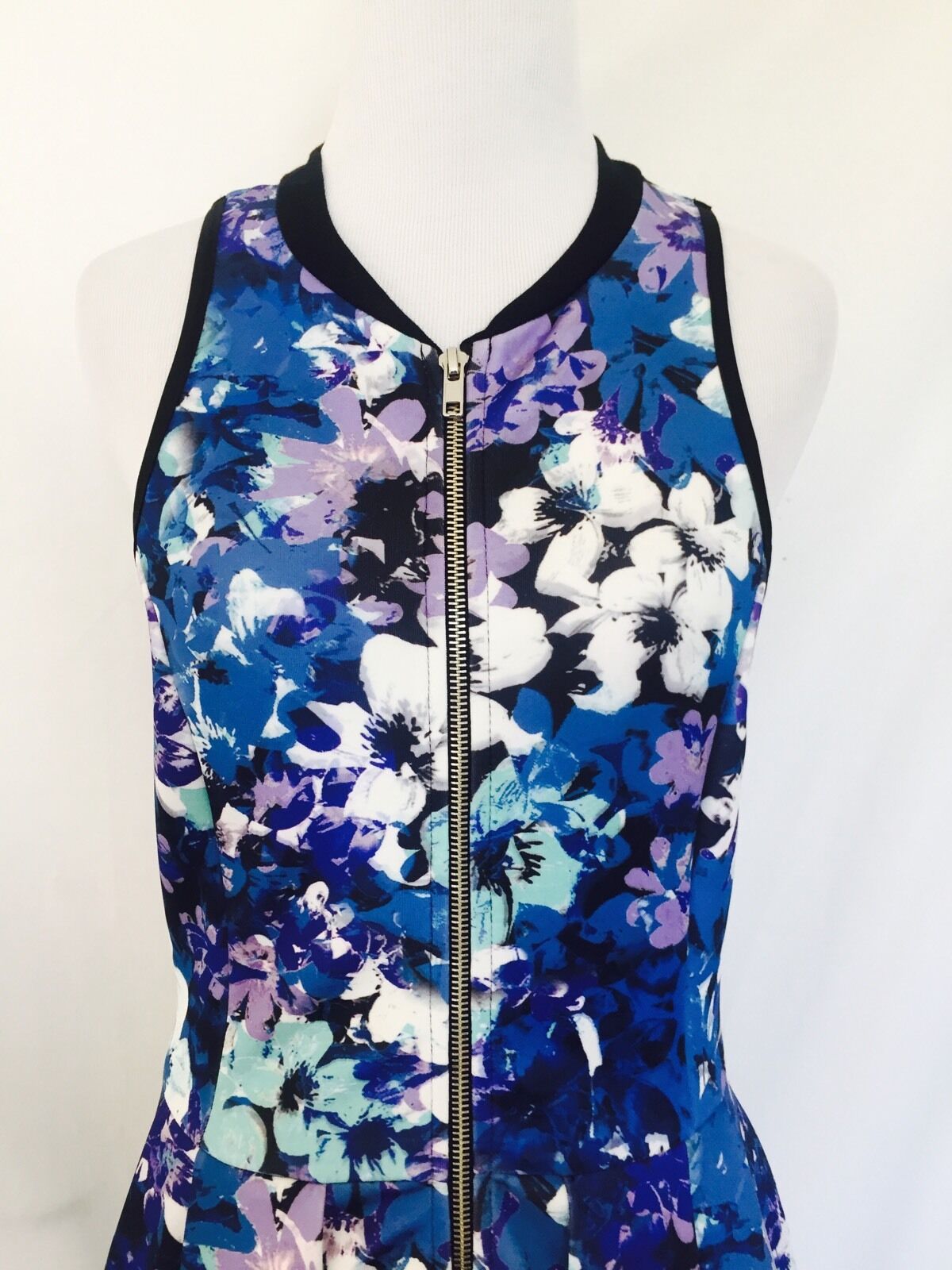 Romeo + Juliet Couture Blue Stretch Zip Dress  NWT Retail $208 Price $49 Size M