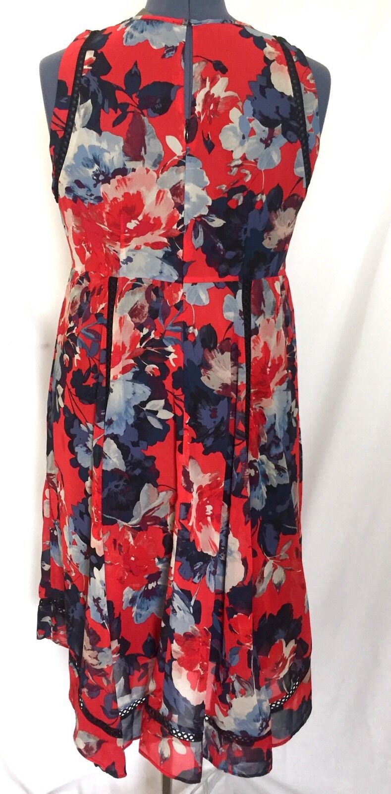 Taylor Red Floral Formal Dress. NWT Size 10 Retail $138 Price $58