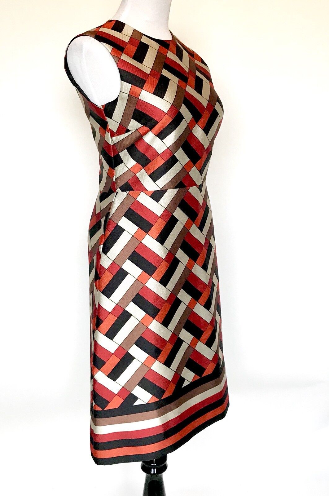 Carolina Herrera Burnt Orange Print Dress. Retail $885 Price $ 395 Size 2 NWT