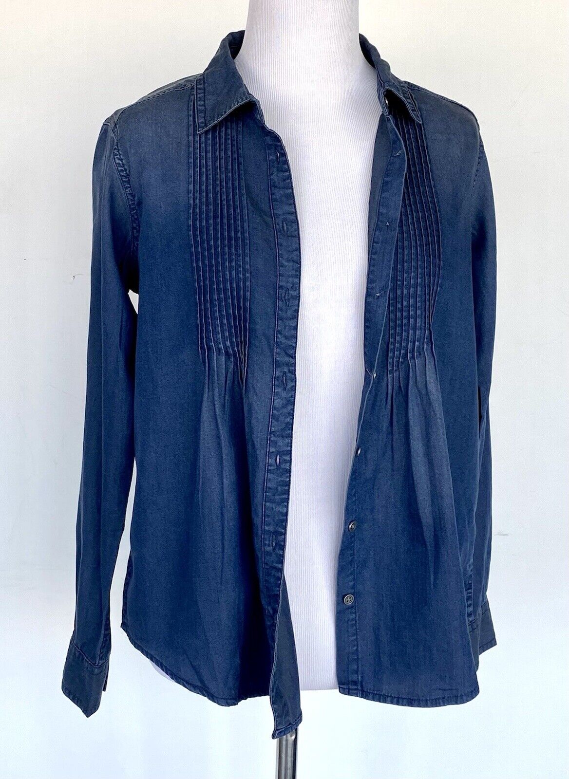Sundance Larkes Tune Chambray LS Blouse. Retails $118 Price $49 NWT Size PXS