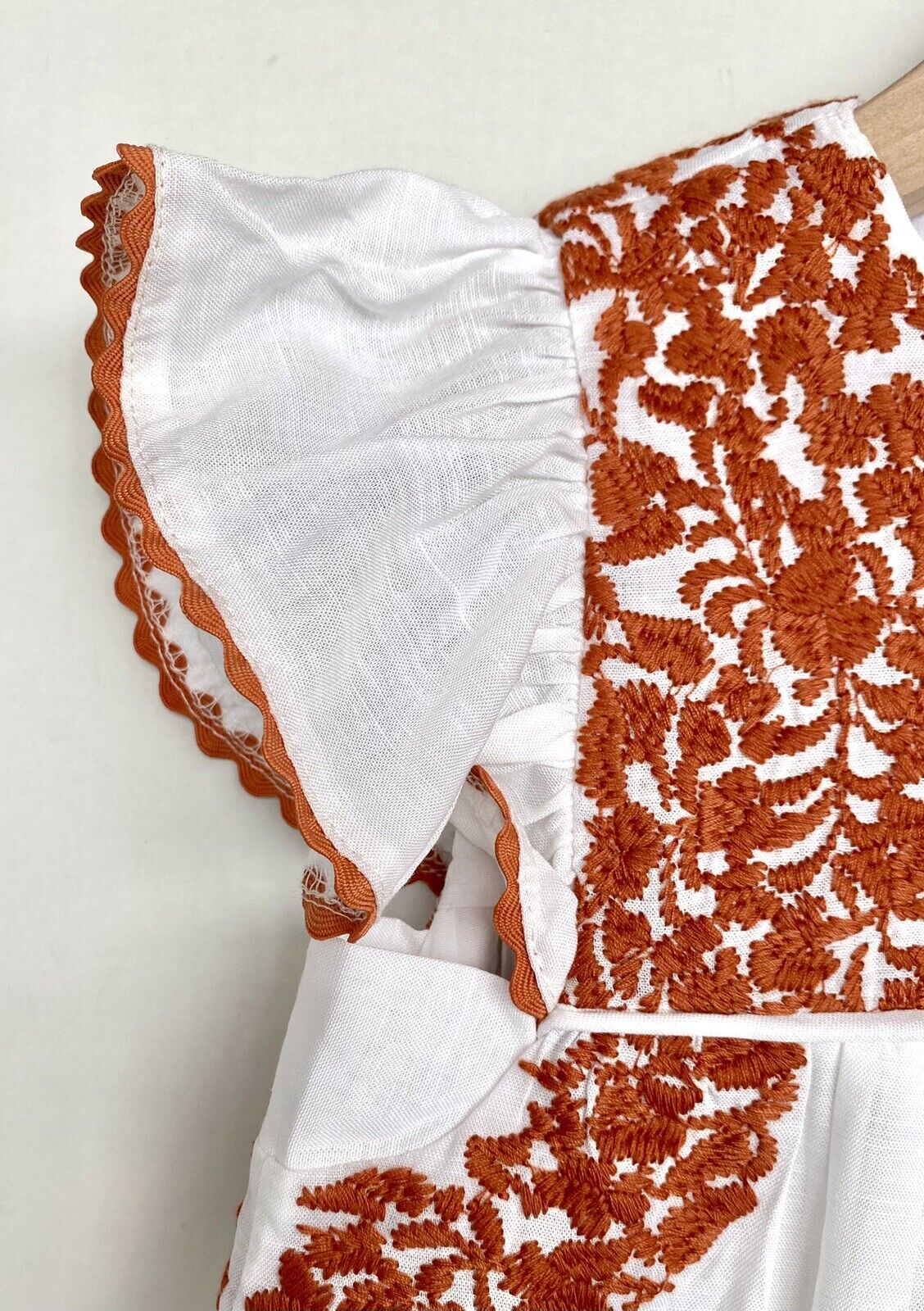 J Marie embroidered Gudalupe Dress 5T Retail $92 Price $56 Linen Mix White Red