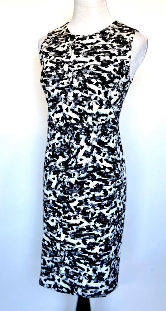 Carmen Marc Valvo Sz 4 Black & White Stretch  Dress Price $66  NWT