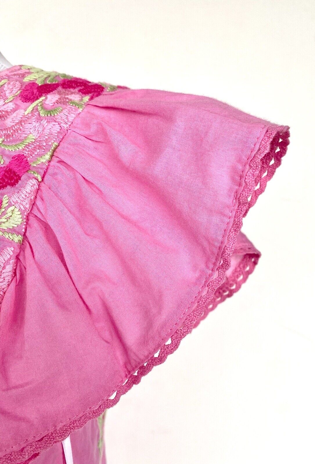 NWT J Marie embroidered Kehlani Top size XS Retail $106 Price $53 pink