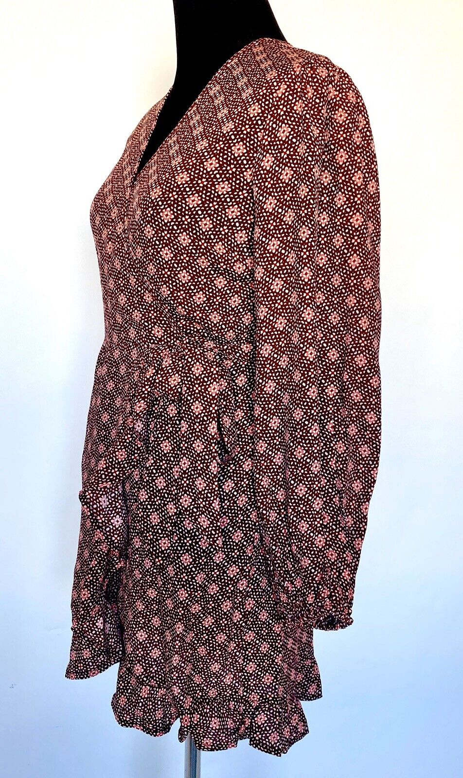 Band of Gypsies Printed Faux-Wrap Ruffle Dress Size XS Retails $78 Price $38 NWT