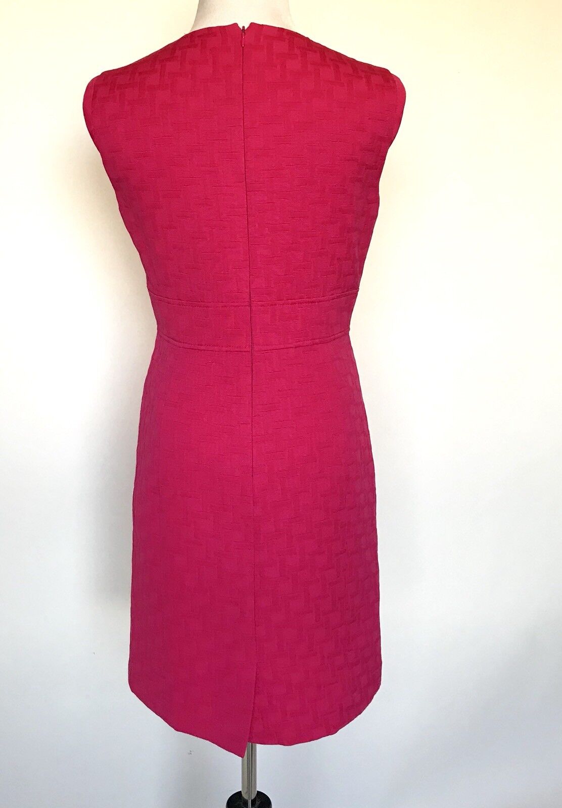 Tahari Arthur S. Levine Black Hot Pink Buckle Dress 6P NWT Retail $129 Price $67