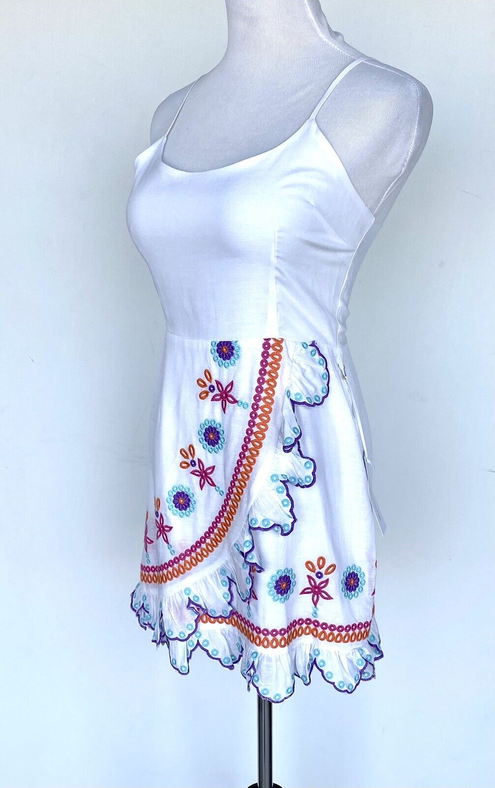 J Marie White embroidered  Mila Dress size S Retail $88 Price $49 NWT