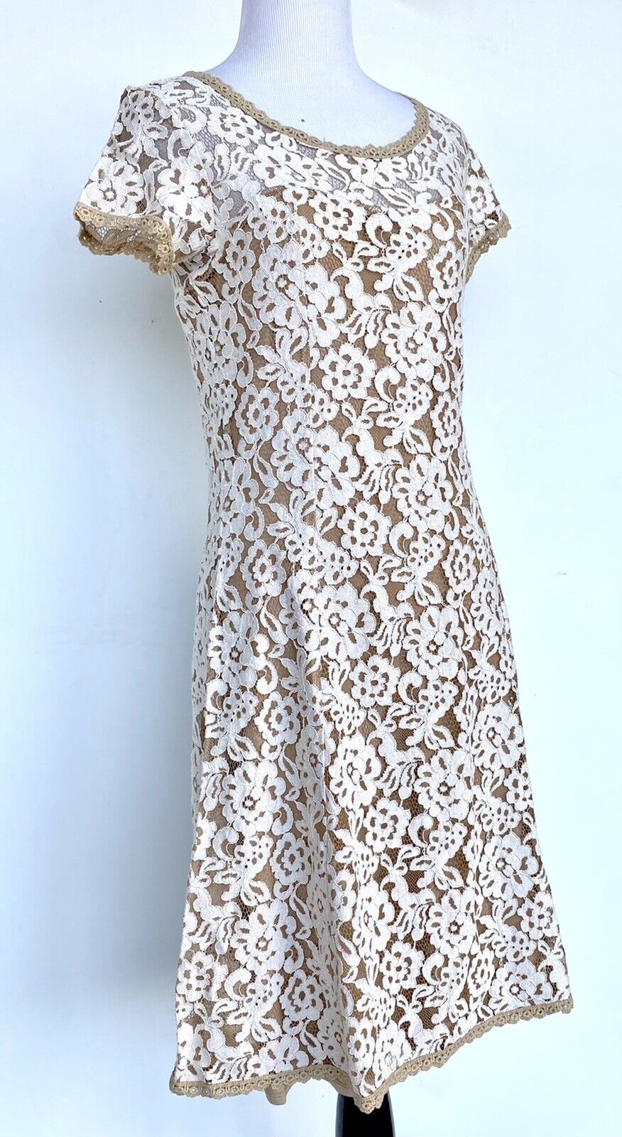 Sundance Sweetheart Lace Dress Retails $148 Price $79 Sz XS NWT Tan/ Beige