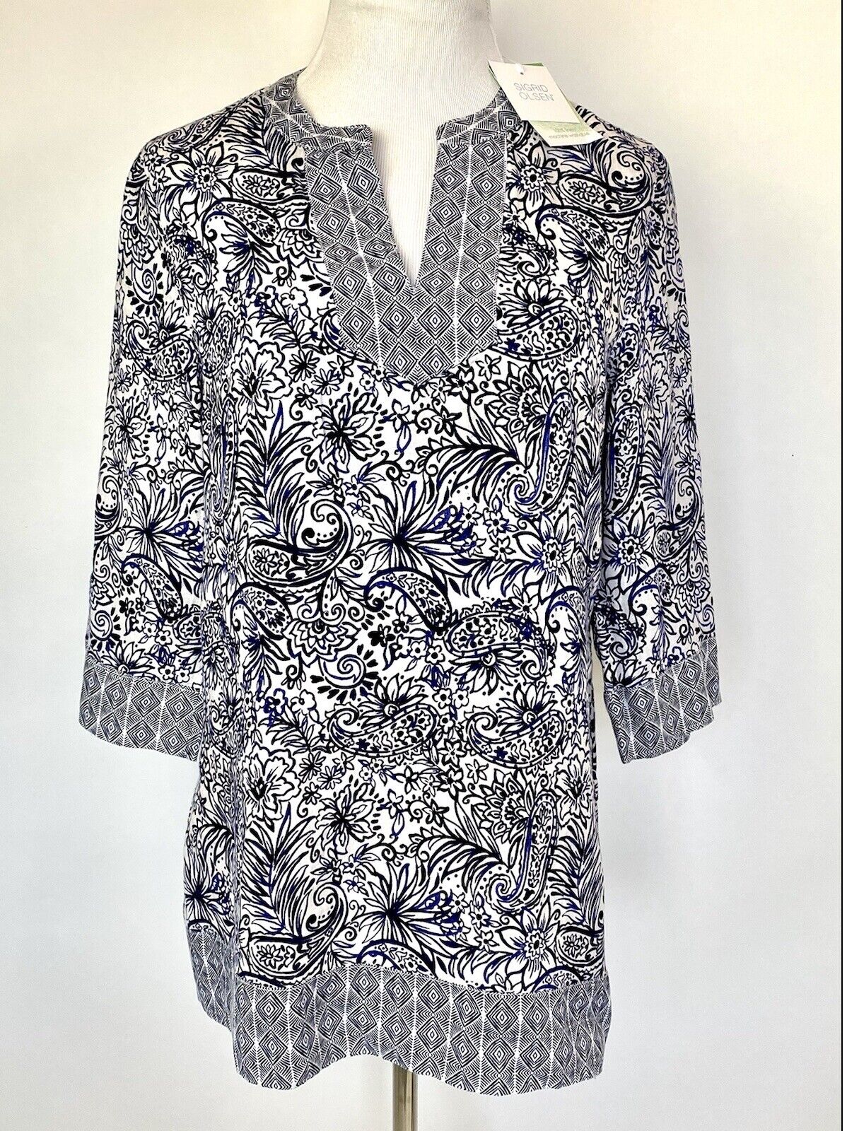 Sigrid Olsen 100% Linen Blue Paisley tunic top. Retail $79 Price $47 Size S NWT