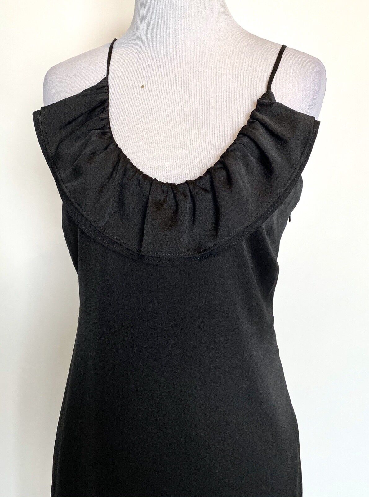 BCBG Generation Black Ruffle Cocktail Dress Retail $98 Price $35 Size 0 NWT