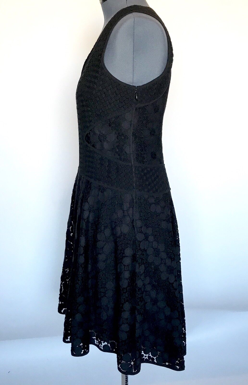 Diane Von Furstenberg Black Fiorenz Dress. NWT Retail $398 Price $198 Size 14