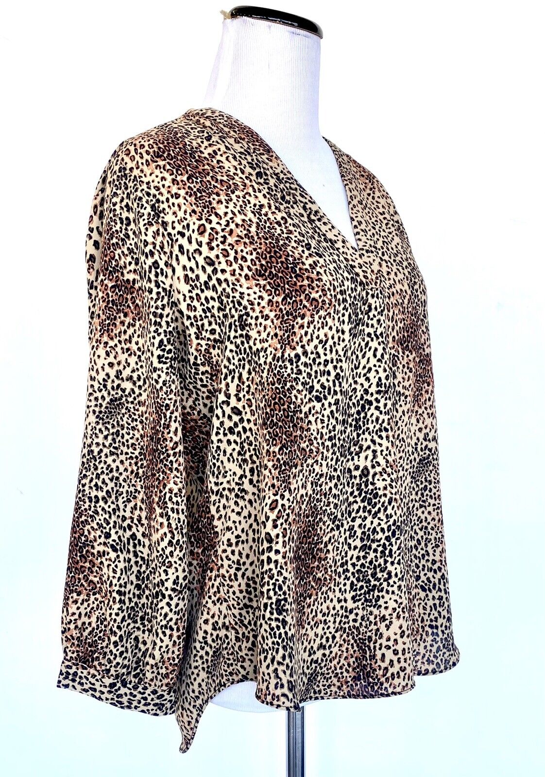 Vince Camuto Animal Print LS Blouse Size XS Retail $99 Price $49