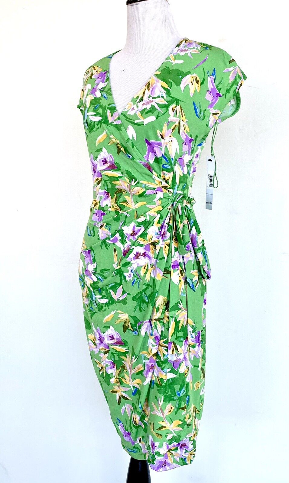 Maggy London Wrap Stretch Green Floral Dress NWT Retail $118 Price $69 Size 2