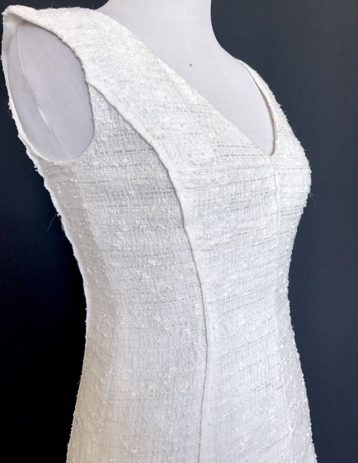 Carolina Herrera White  Formal Dress. Retails $910 NWT Price $395 Size 0