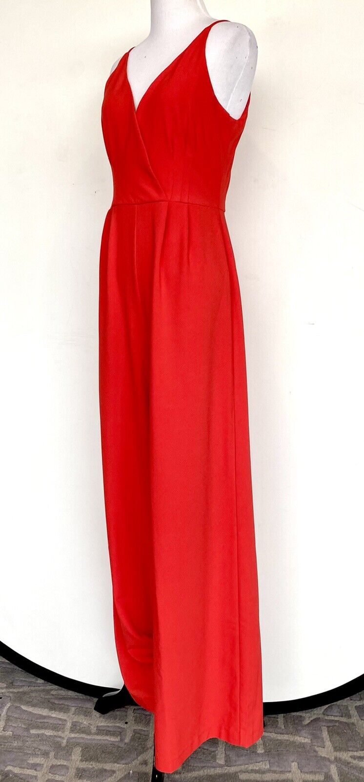 Hutch Crepe red jumpsuit Retails $253 Price $99 Size 6 Deep V NWT Anthropologie