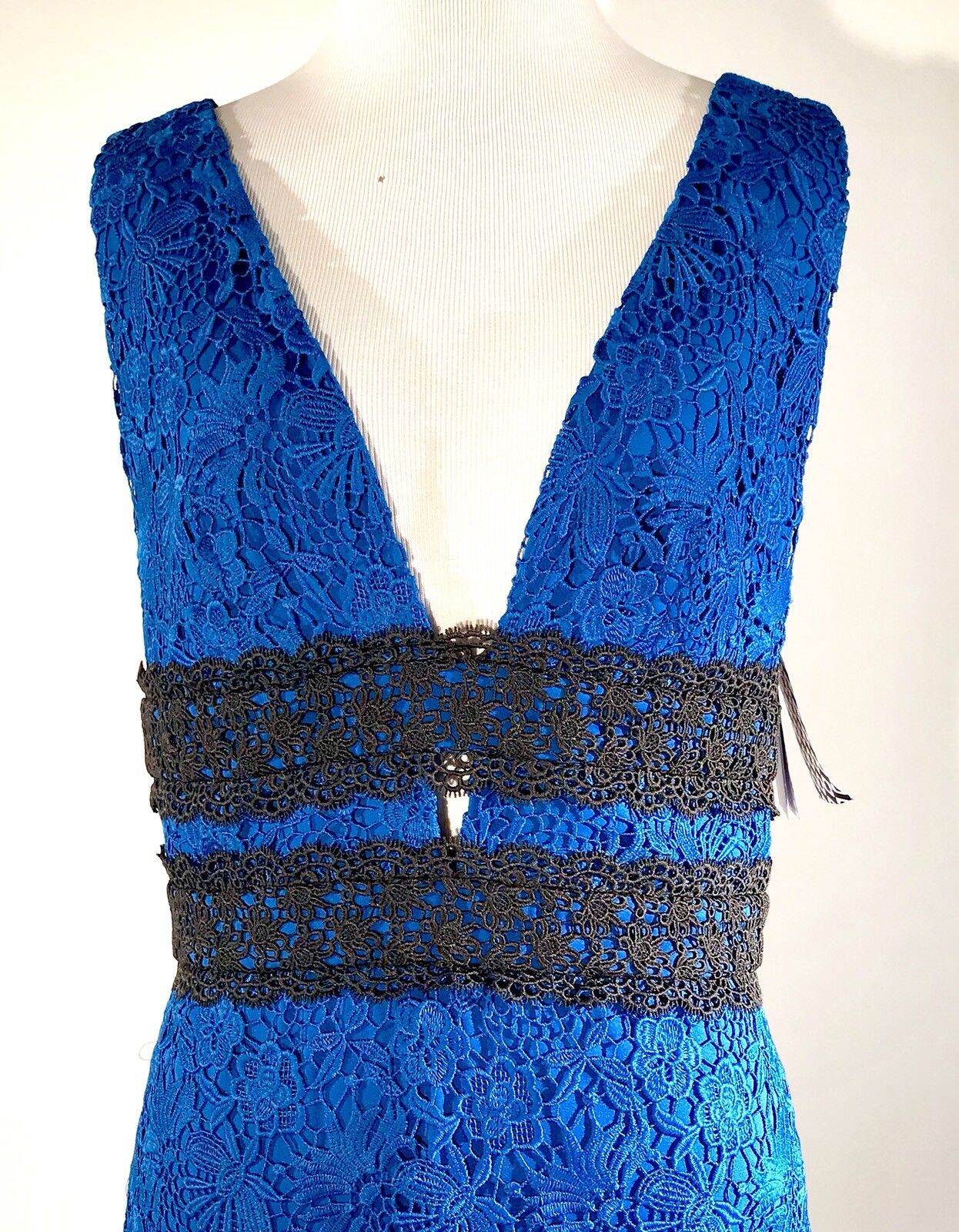 Diane Von Furstenberg Blue & Black Lace Dress. NWT Retail $498 Price $226 Size 4