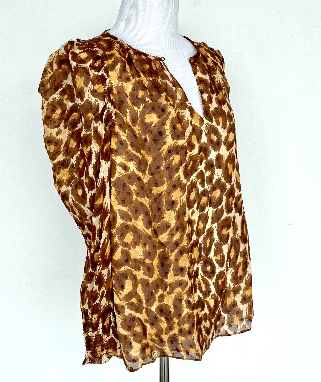 Kate Spade 100% Silk Animal Print Blouse NWT Retail $328  Price $115 Size S
