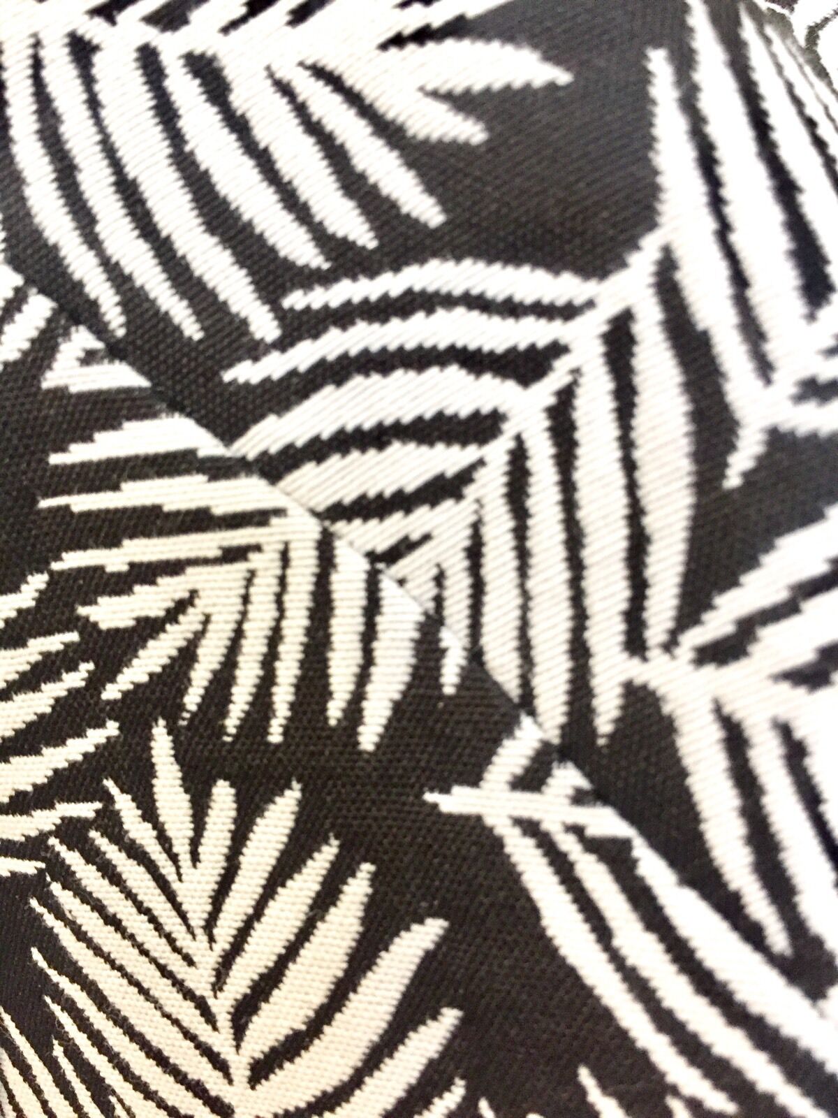 Michael Kors Black & White Leaf Dress. NWT Retail $175 Price $58 Size 6