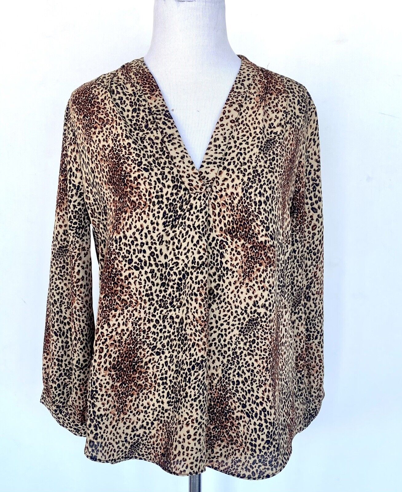 Vince Camuto Animal Print LS Blouse Size XS Retail $99 Price $49