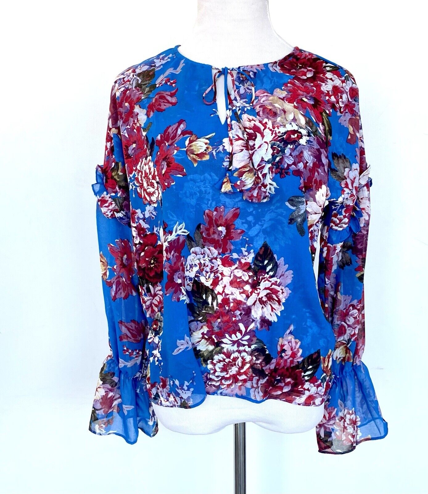 Elie Tahari Blue Red Blossom Blouse Retails $78 price $42 NWT Size XS Chiffon