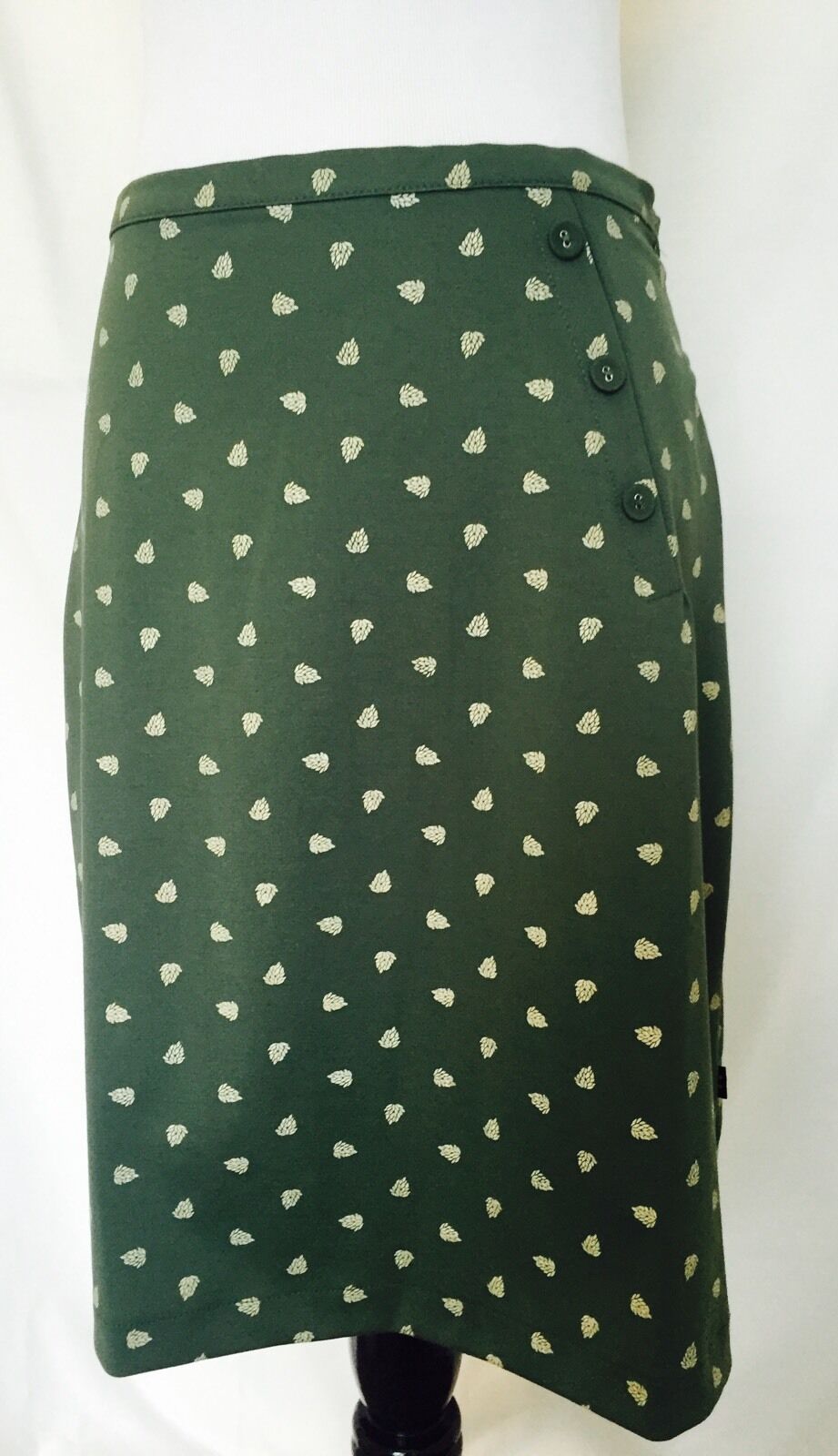 Titis Clothing Vintage Style Green A Line Skirt NWT Size M Price $29