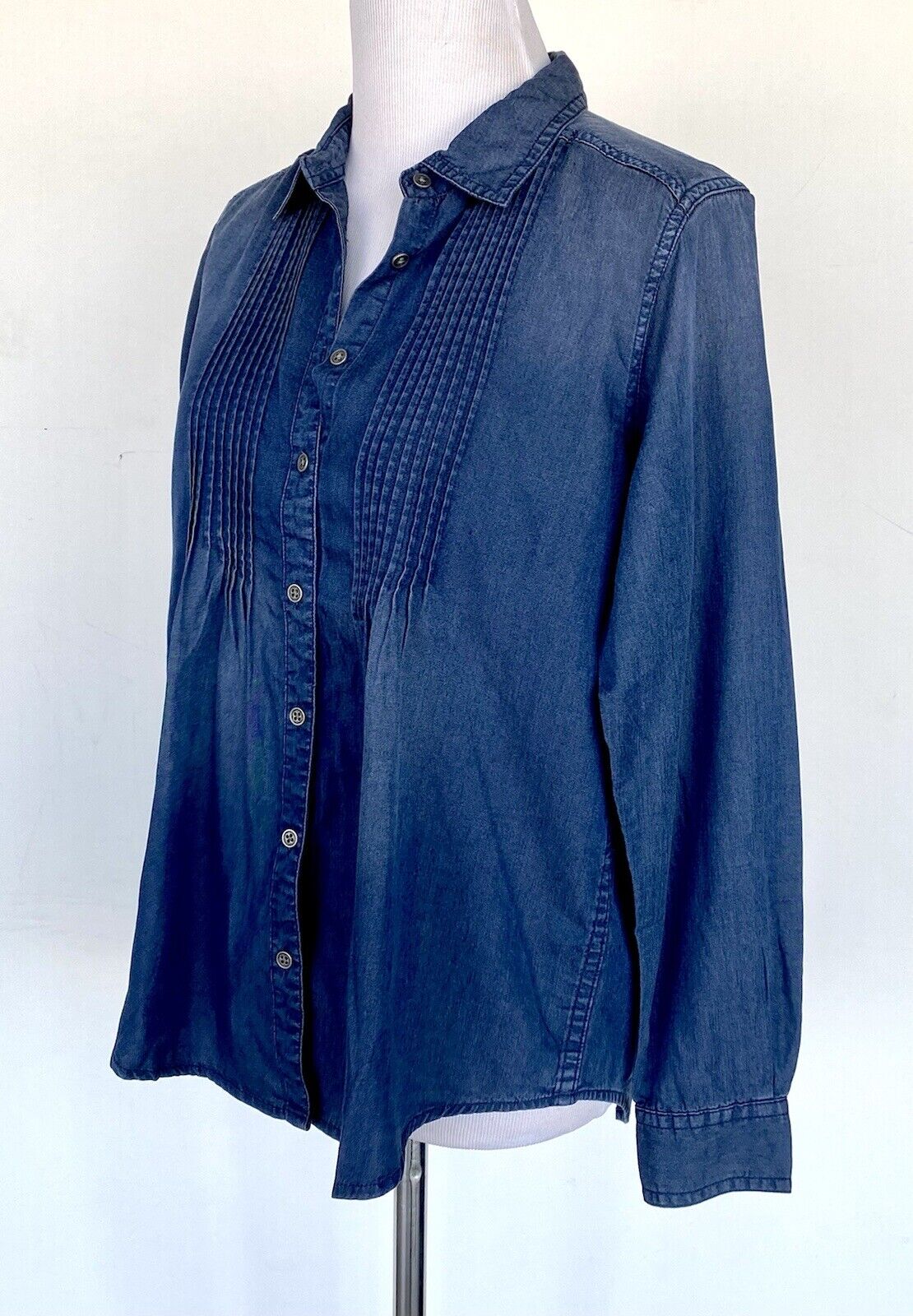 Sundance Larkes Tune Chambray LS Blouse. Retails $118 Price $49 NWT Size PXS