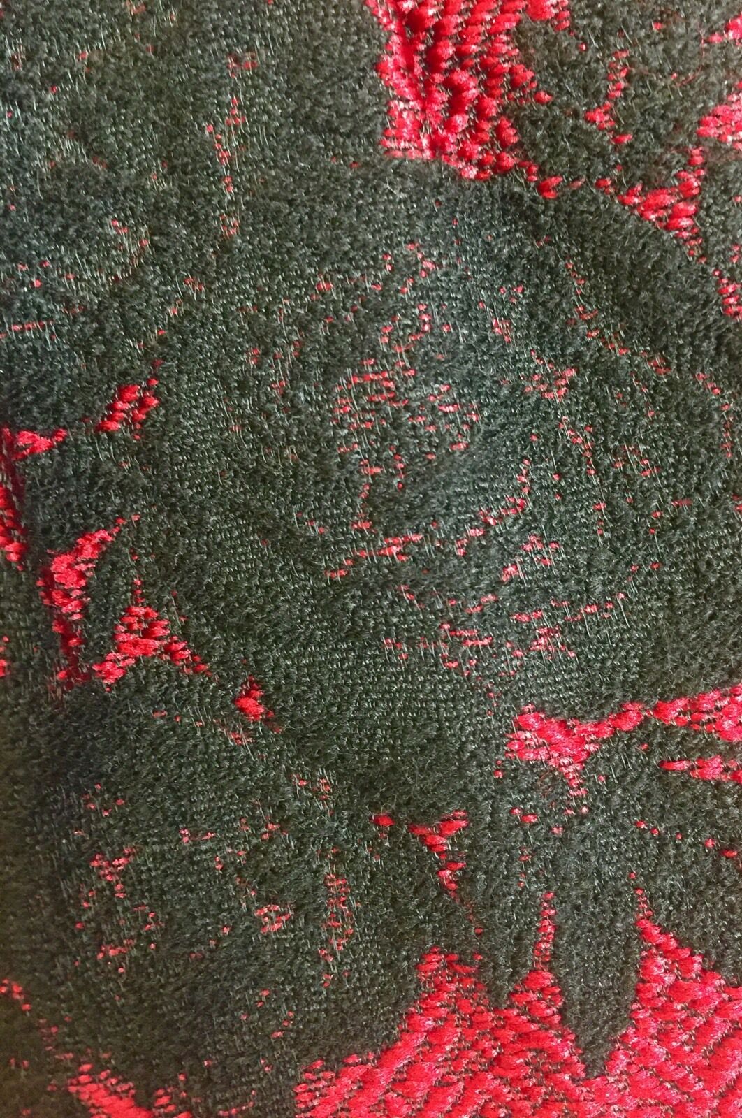 Carolina Herrera Red & Black Rose Skirt NWT Retail $415 Price $175 Size 4