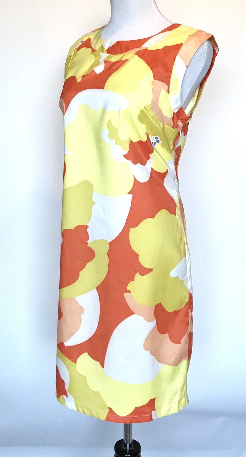 Vertigo Sleeveless Abstract Shift Dress Yellow/Orange. Retail $220 Price $78 NWT
