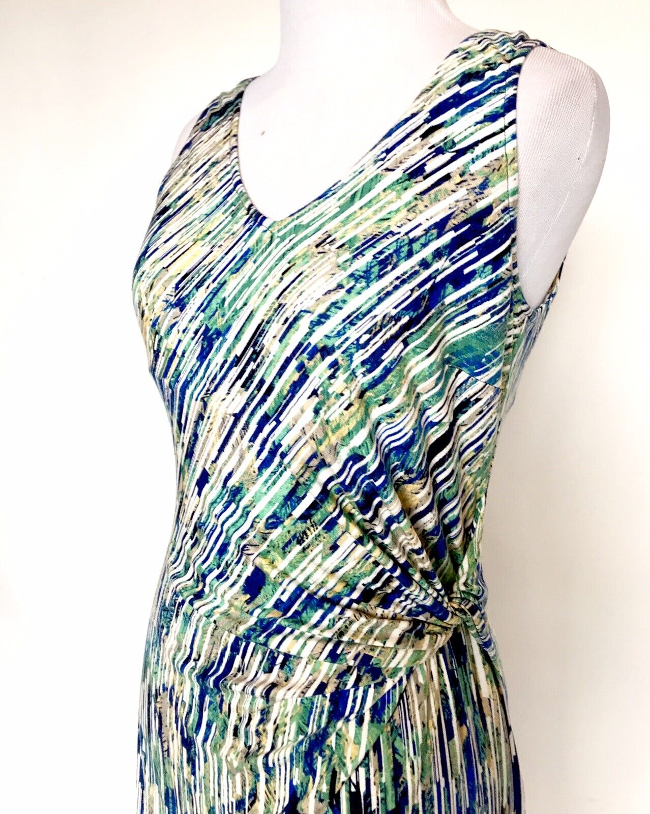 Nic + Zoe Twist Stretch Dress. NWT Size PP ( XSP)Retail $168 Price $69
