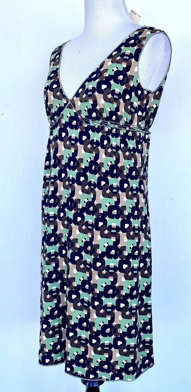 Max Studio Ruffle stretch Dress Size XS Retails $118 Price $55 NWT