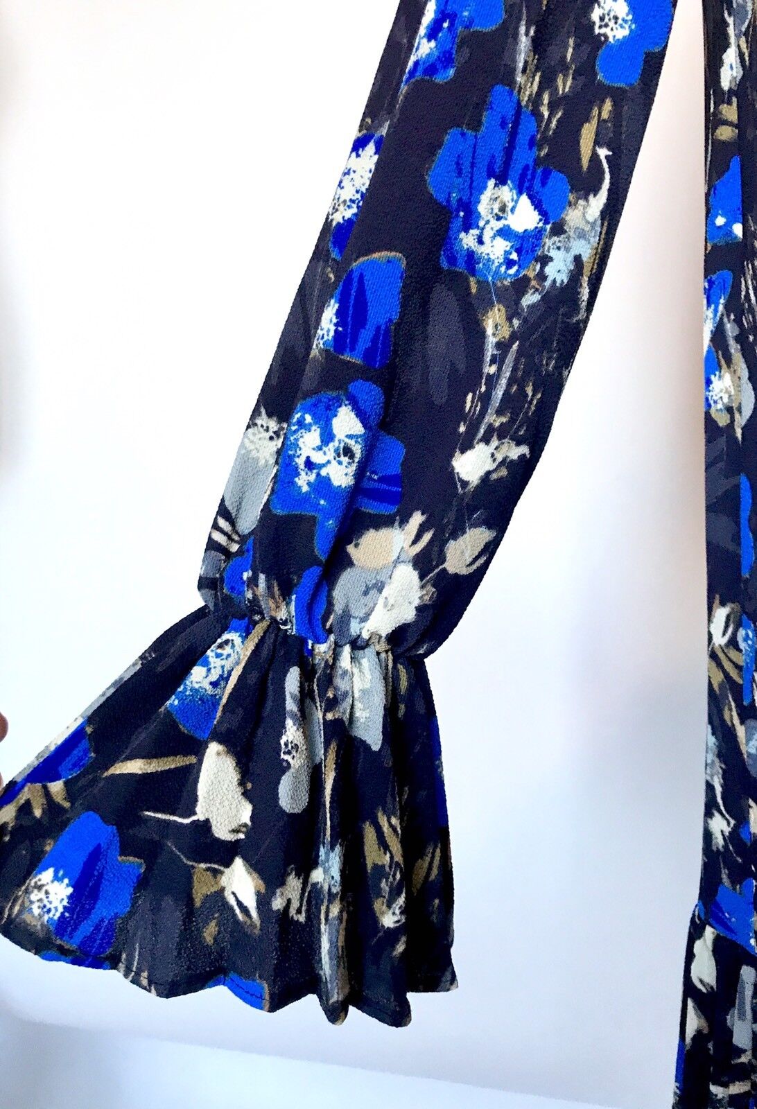 Maggy London Blue & Black Tie Neck Dress. NWT Retail $148 Price $68 Size 10