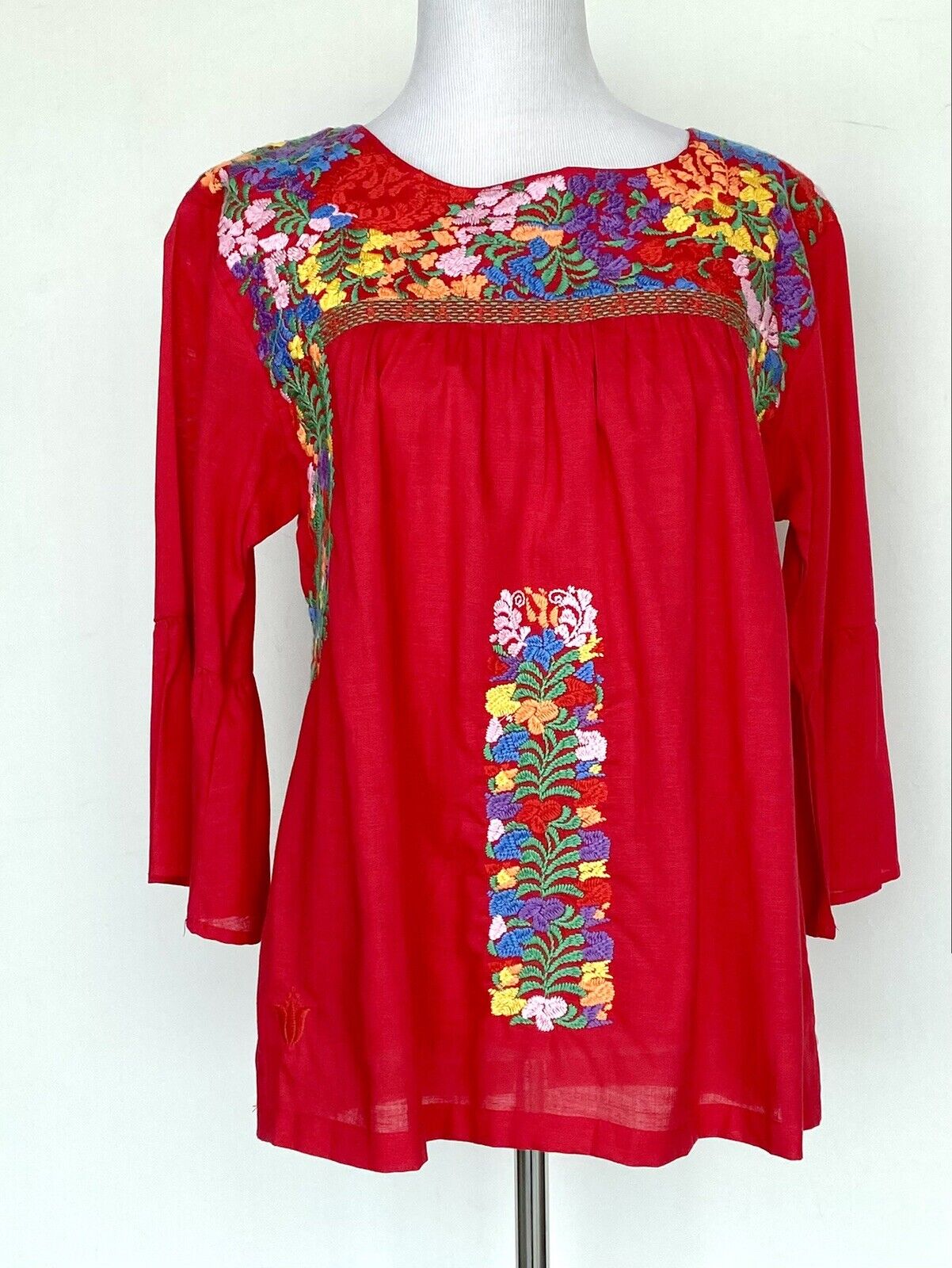 J Marie embroidered Catherine Top bell sleeve XSmall Retail $92 Price $46 NWT