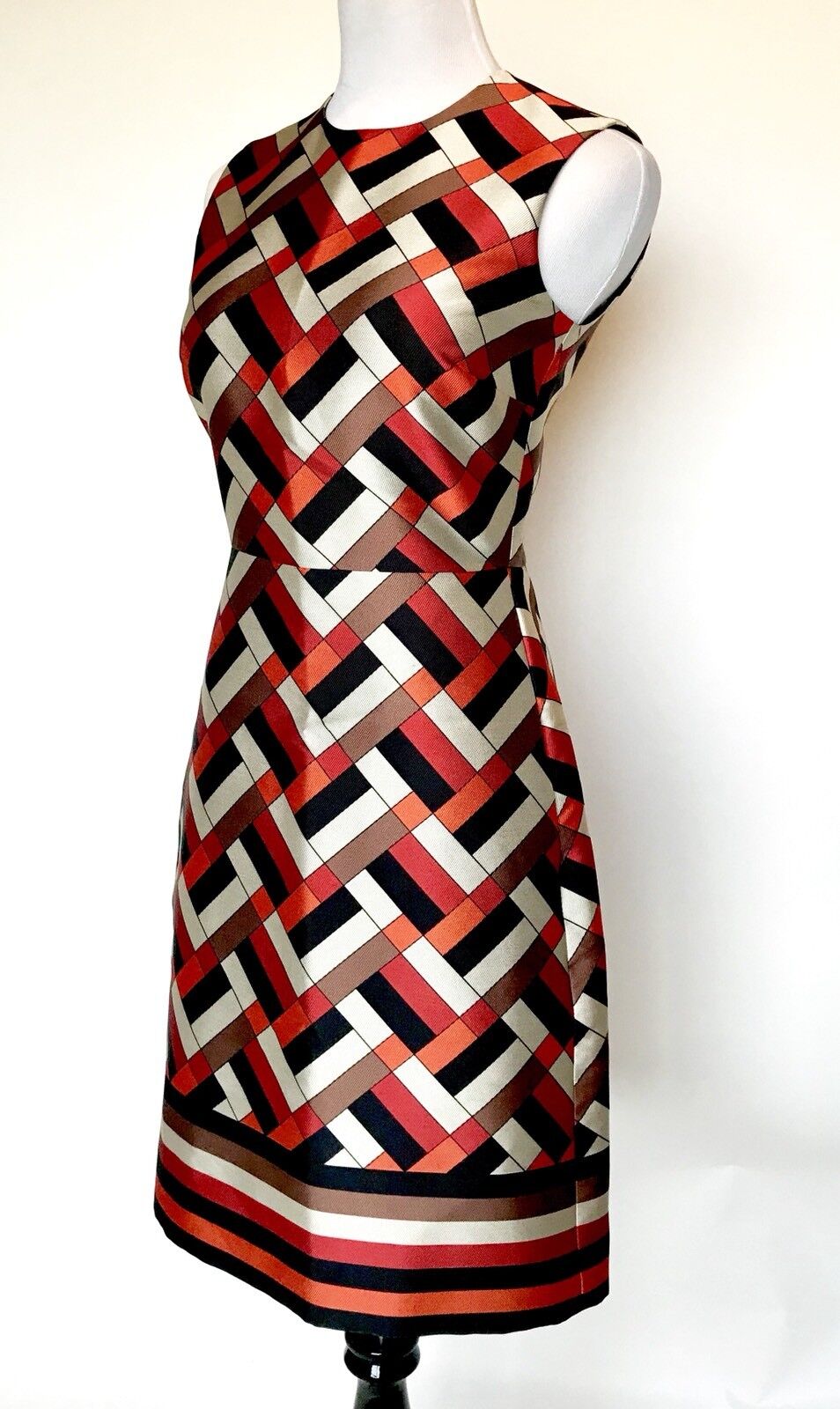 Carolina Herrera Burnt Orange Print Dress. Retail $885 Price $ 395 Size 2 NWT