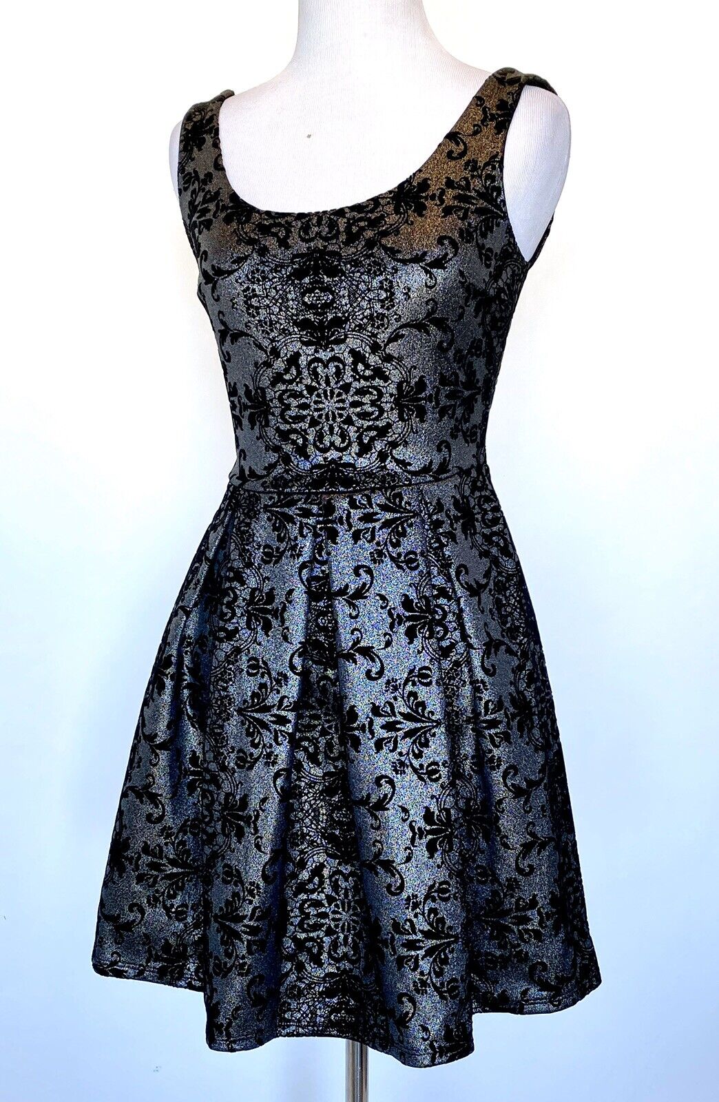 Aqua Black & Silver Velvet Floral Stretch Skater Dress XS Retail $88 Price $33