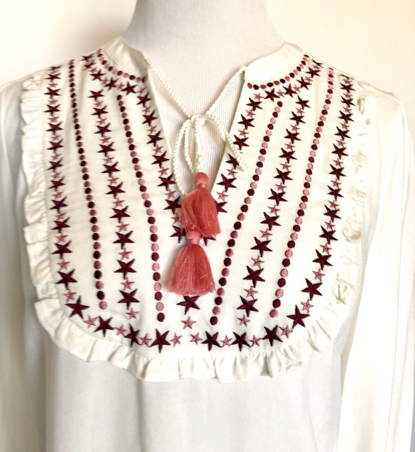 Boden Ivory Star Embroidery Polly Tassel Blouse NWT Retails $98 Price $38 Size 4