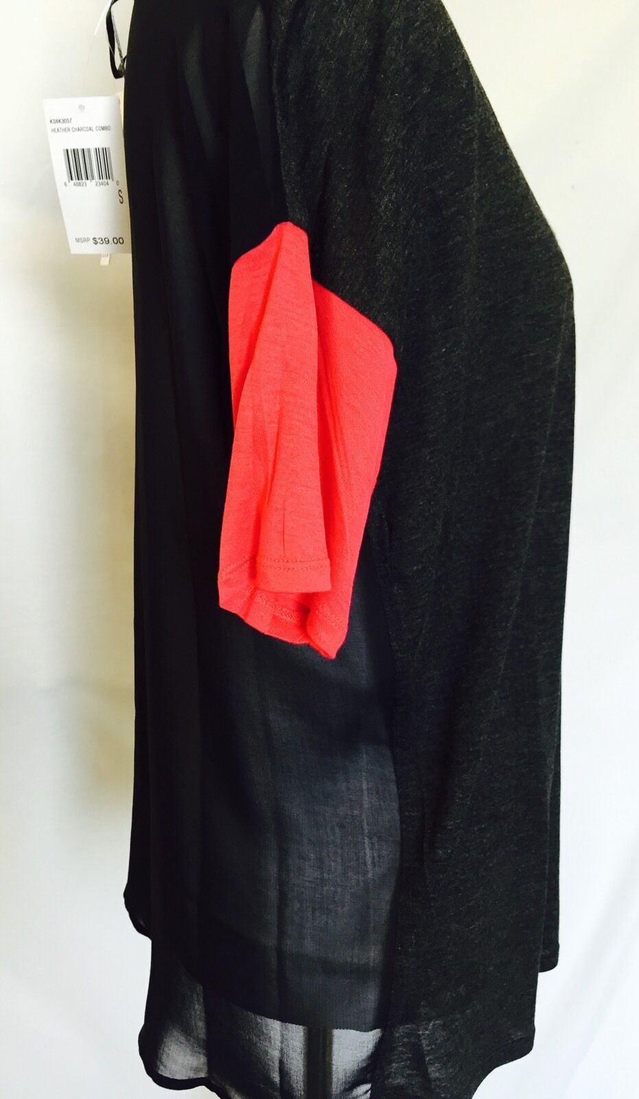 Kenzie Gray And Red Chiffon Back Top. NWT Retail $39 Price $22 Small