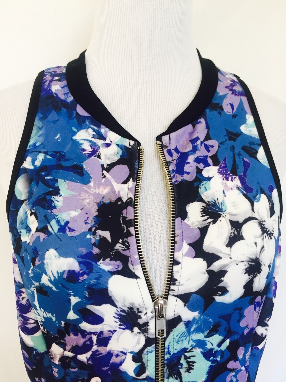 Romeo + Juliet Couture Blue Stretch Zip Dress  NWT Retail $208 Price $49 Size M