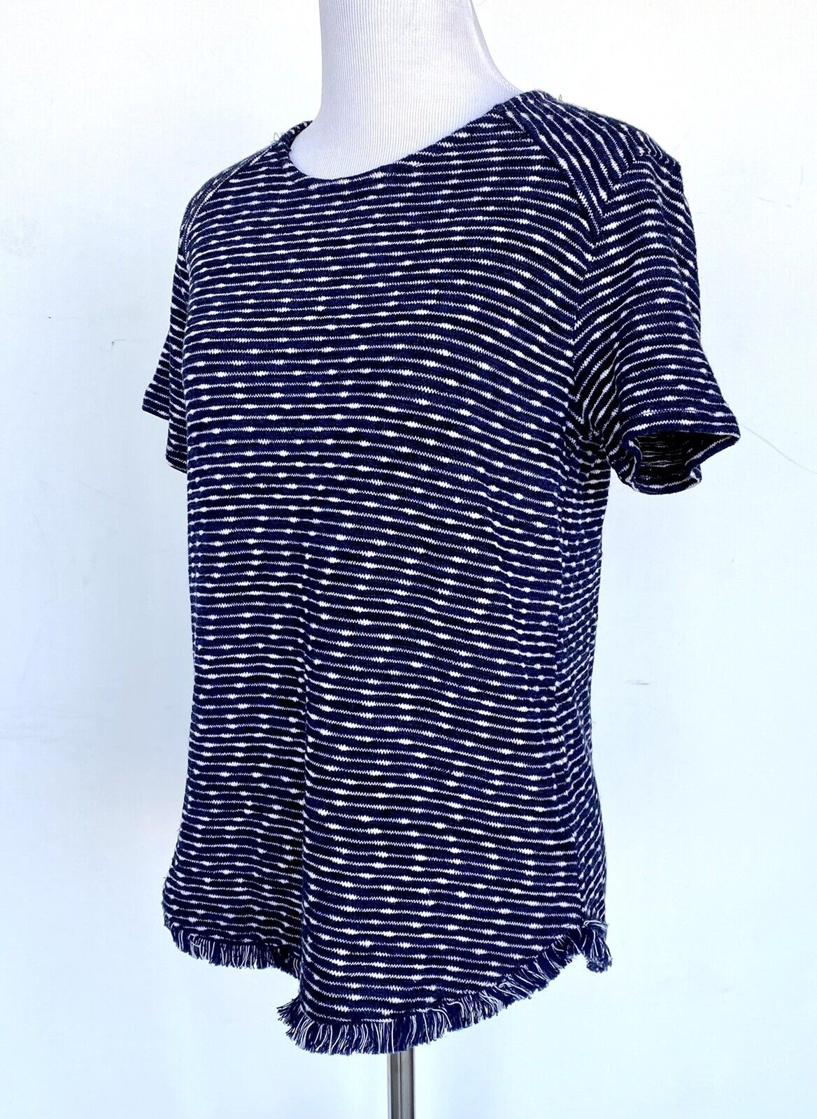 Emelia Navy white raw fringe hem Short sleeve knit top Price $38 XS NWT