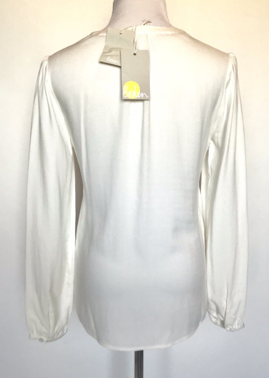 Boden Ivory Star Embroidery Polly Tassel Blouse NWT Retails $98 Price $38 Size 4