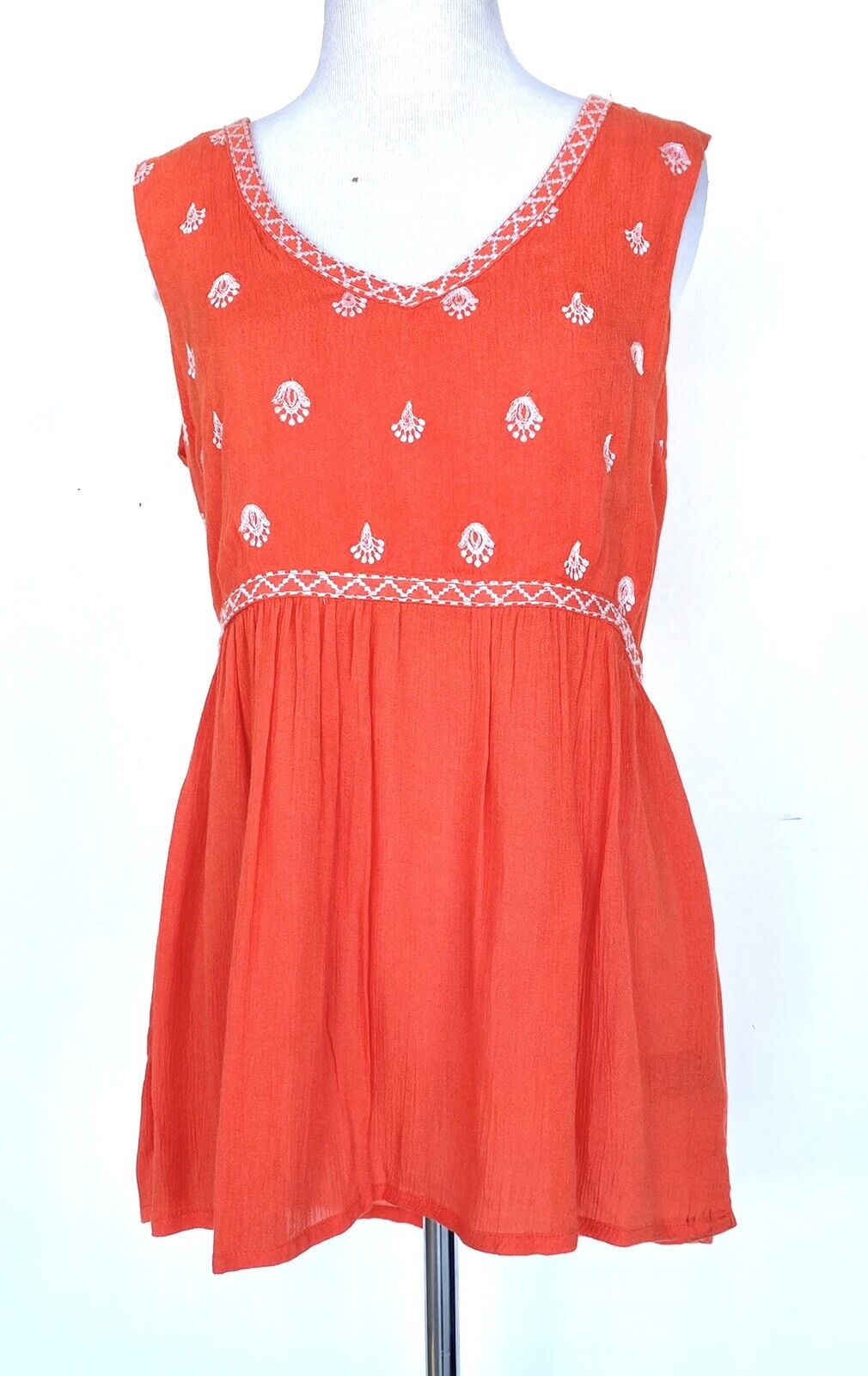 Sanctuary Embroidered Sleeveless V Top NWT Retail $79 Price $42 XS Anthropologie