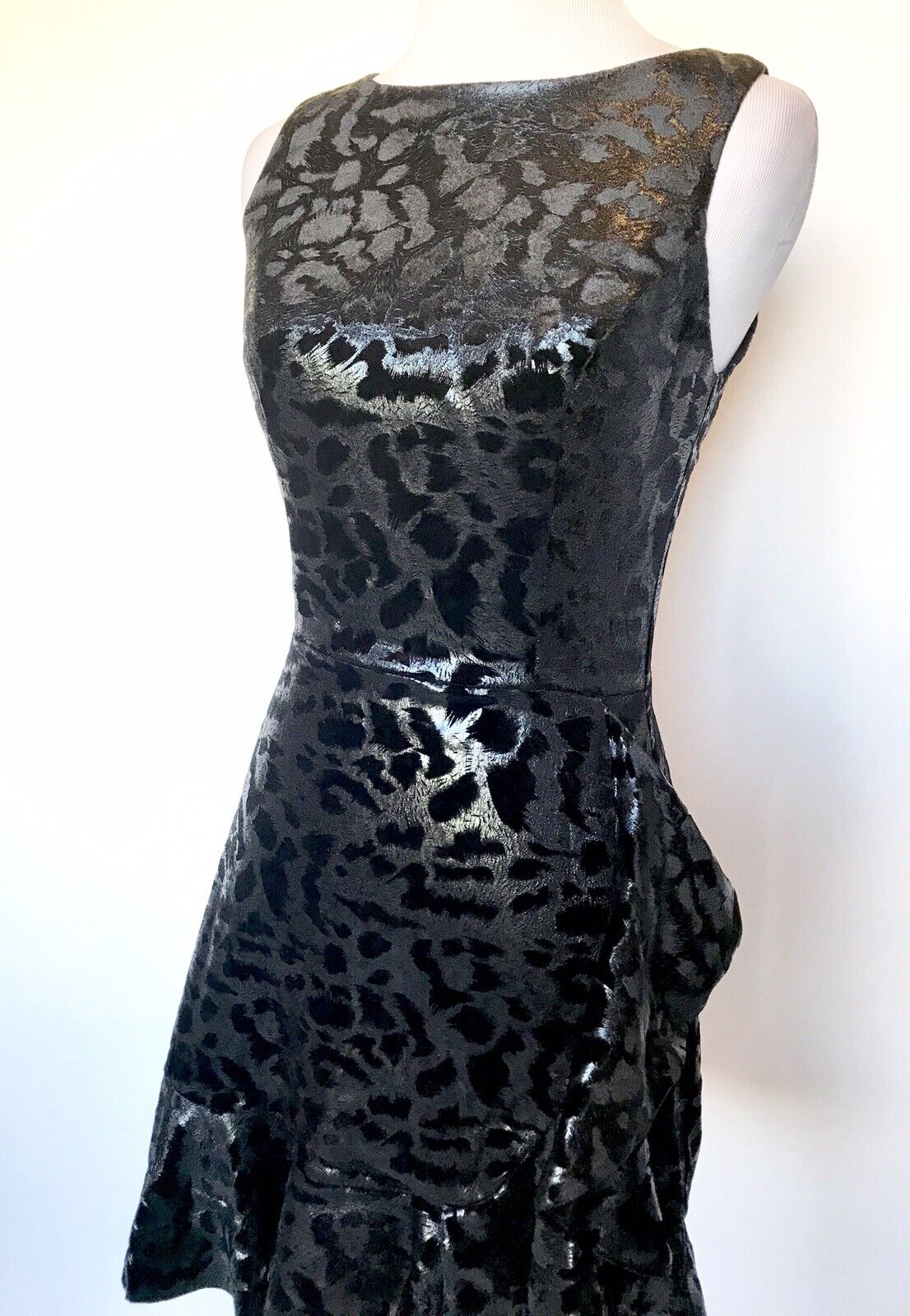 Aqua NWT Dress Black Velvet Ruffle Skirt Stretch Dress XS Retail $88 Price $42