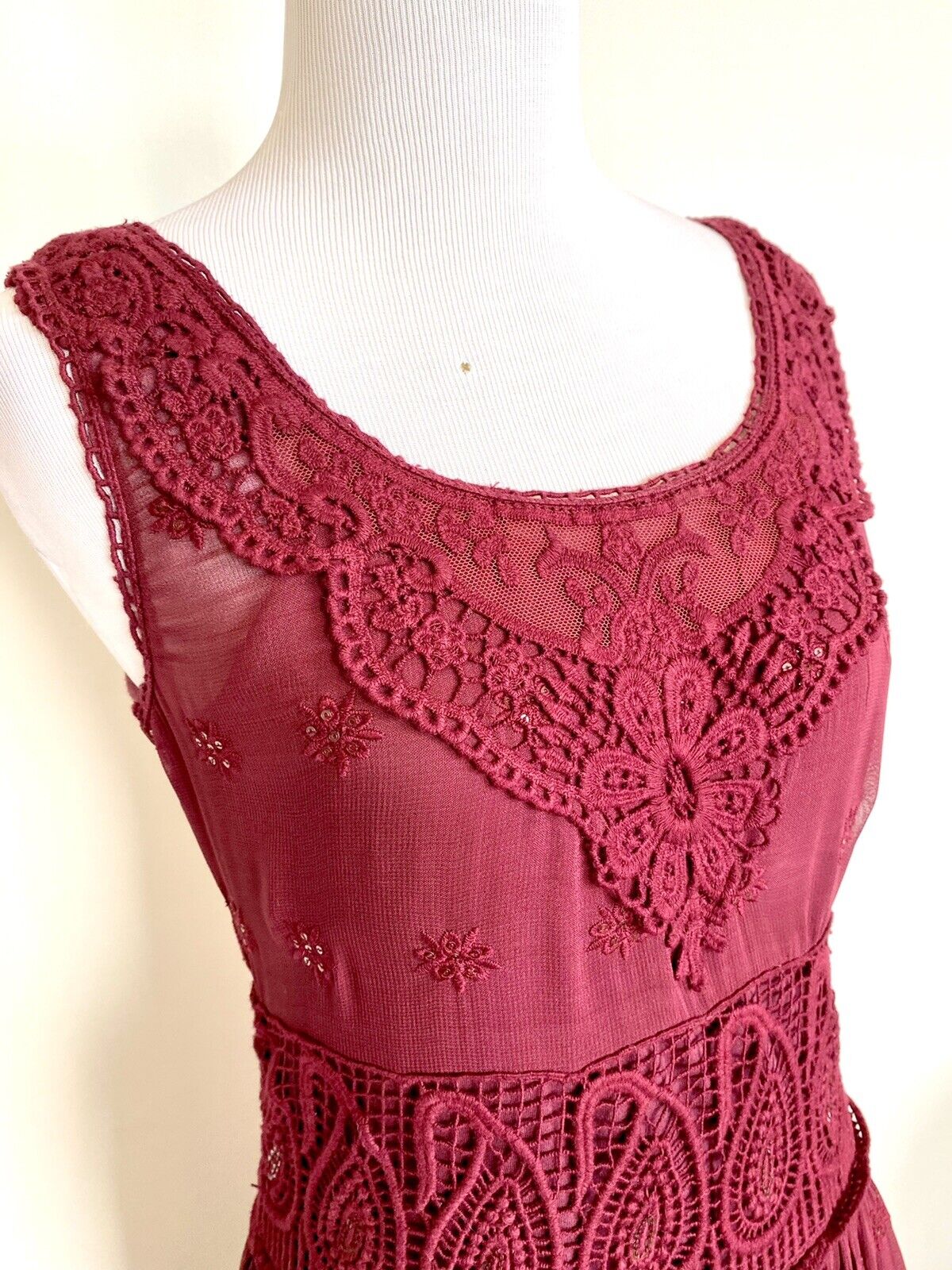 Sundance Love Forever Crochet Lace Dress Retail $178 Price $59 Size 2