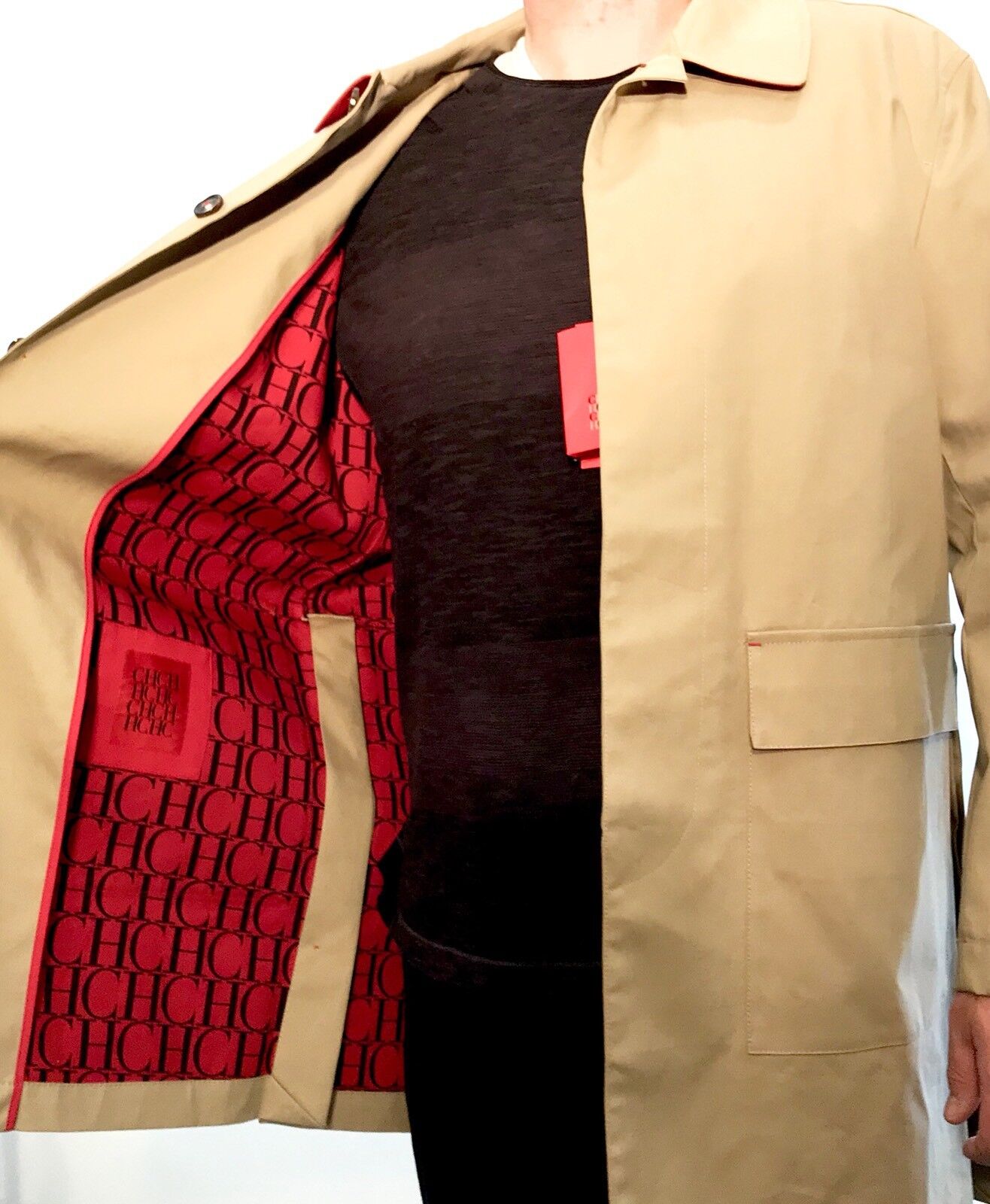 Carolina Herrera Khaki Tan Raincoat . Retails $760 Price $360 NWT Size L