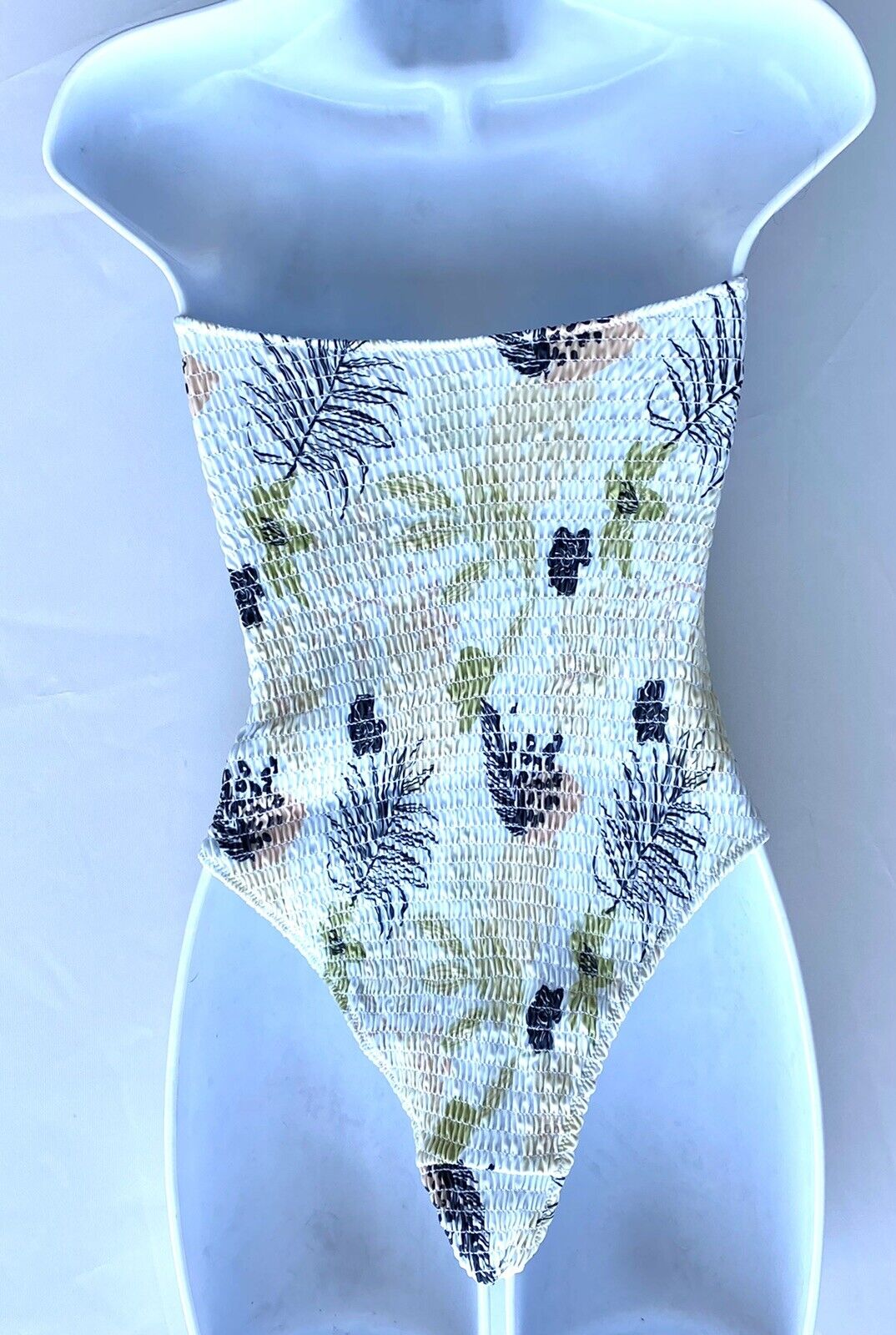Charlie Holiday Gigi Strapless Smocked Swimsuit XS Retail $94 Price $48 NWT