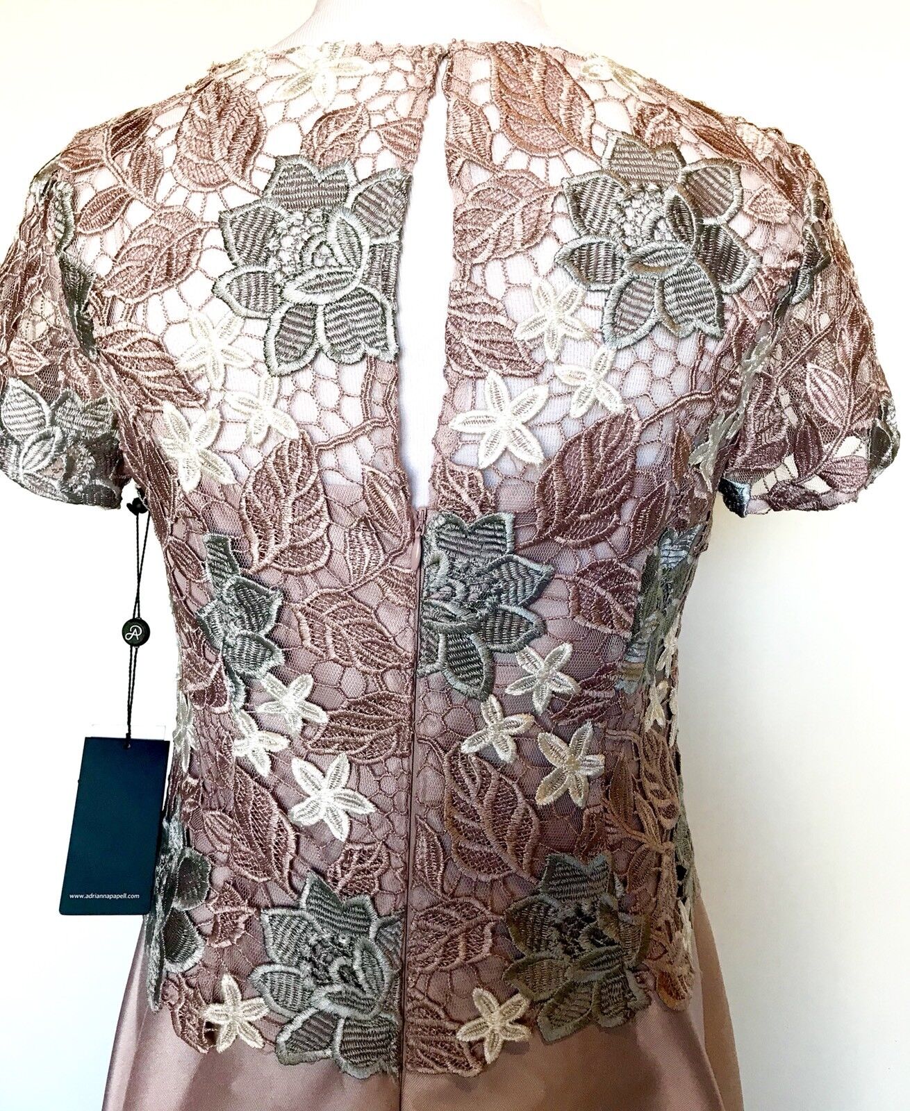 Adrianna Papell Pale Lilac Lace Body Formal Dress Size 8 Retail $229  Price $139