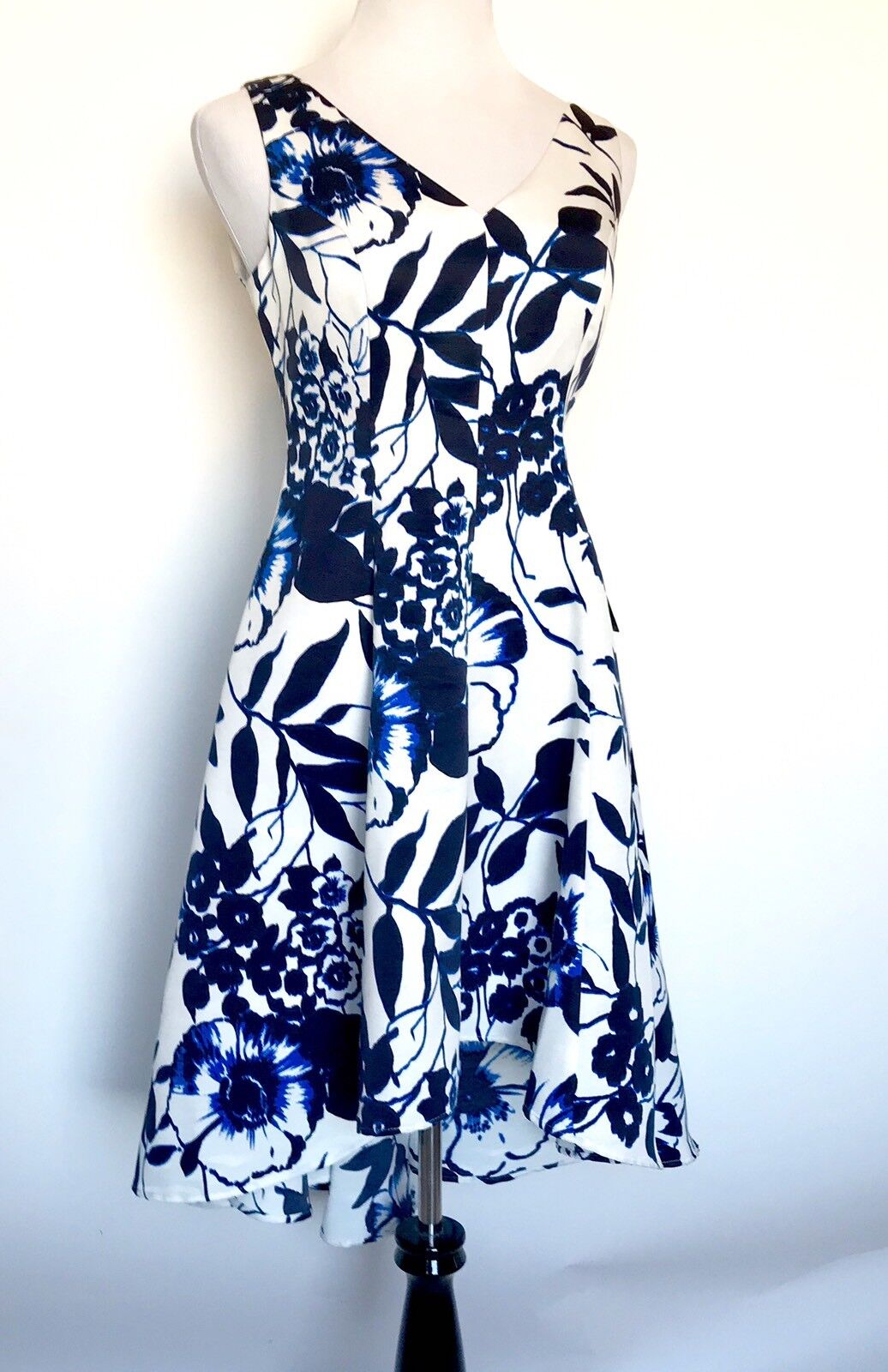 Eliza J  Blue & White Floral Dress. Hi-Lo Skirt NWT Retail $188 Price $88 Size 6