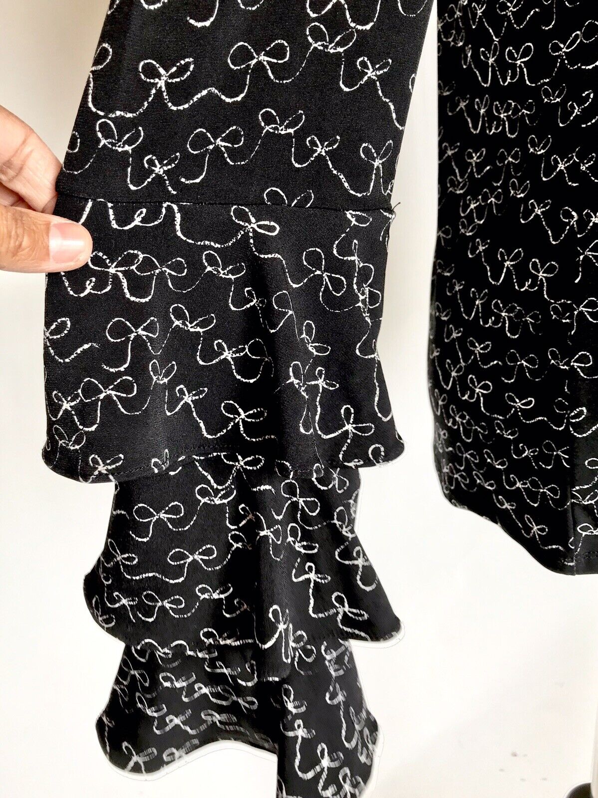 CeCe Tiered Ruffle Bell Sleeve Stretch Top Black & White Top XS Price $25 NWT